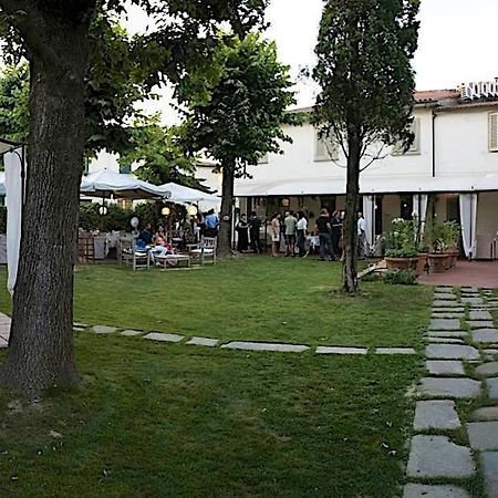 La Bussola Da Gino Hotel Куарата Екстериор снимка