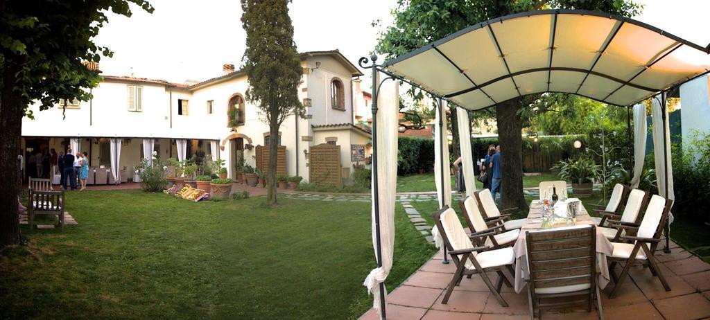 La Bussola Da Gino Hotel Куарата Екстериор снимка