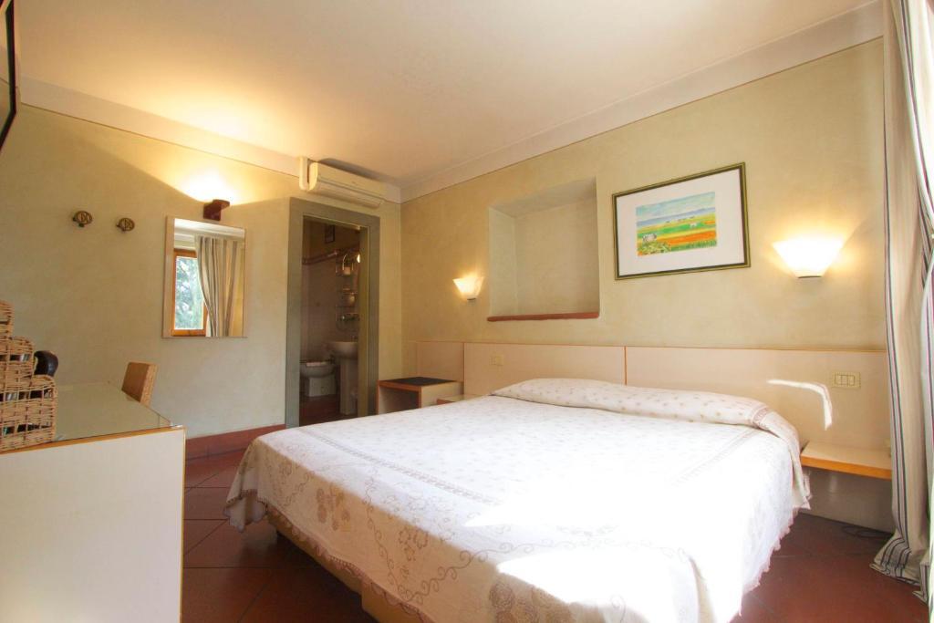 La Bussola Da Gino Hotel Куарата Стая снимка
